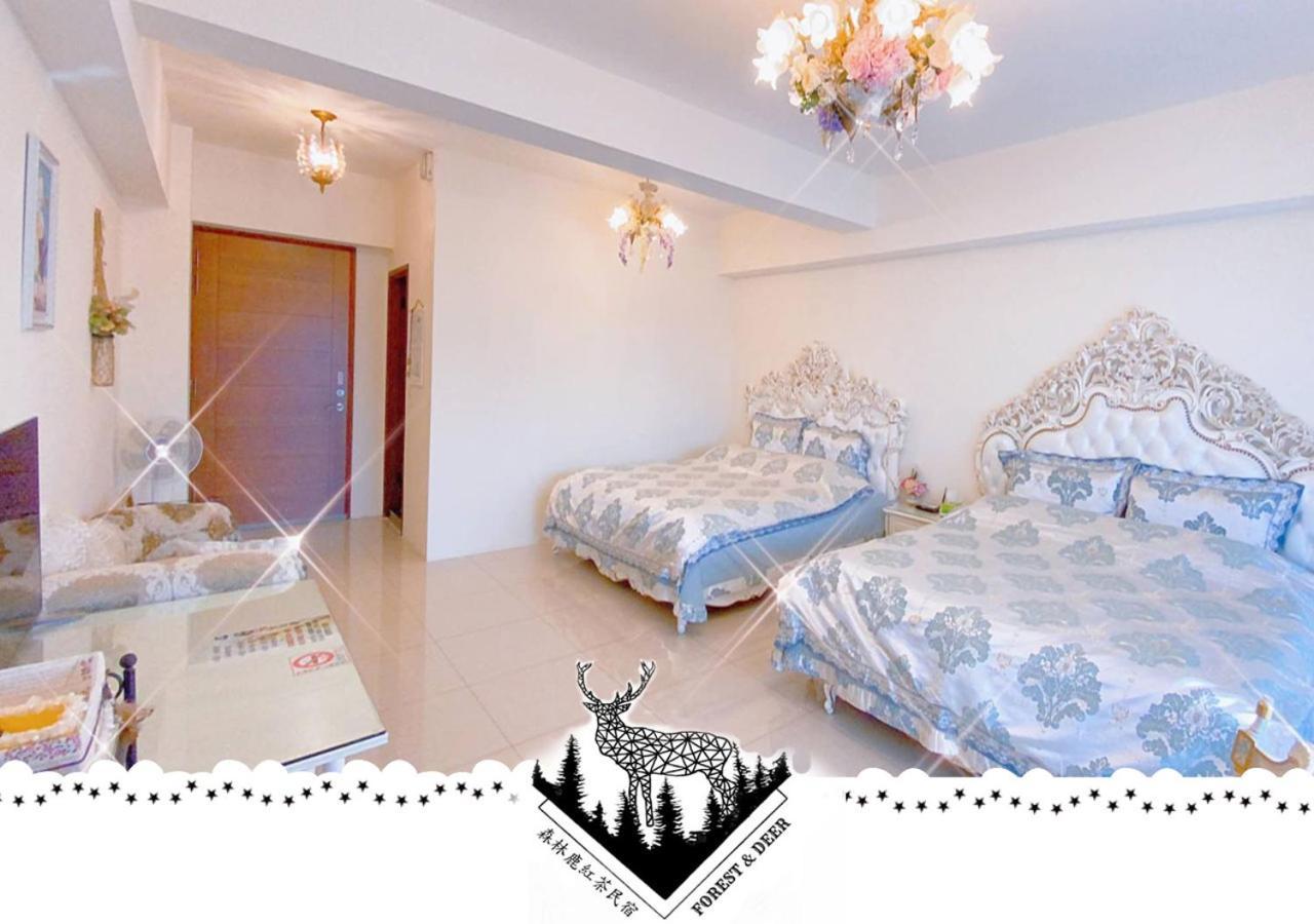 Forest Deer Black Tea Homestay Tainan Buitenkant foto