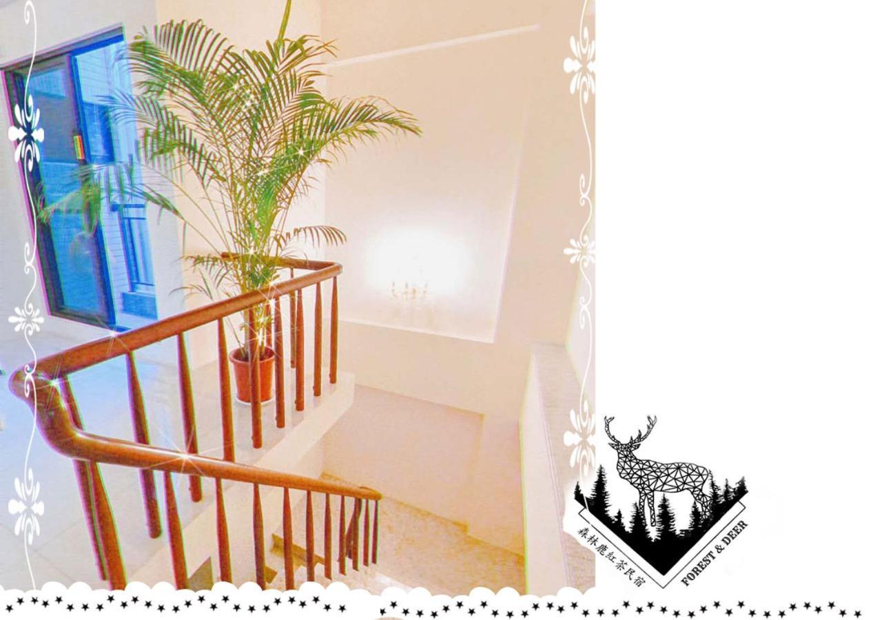 Forest Deer Black Tea Homestay Tainan Buitenkant foto